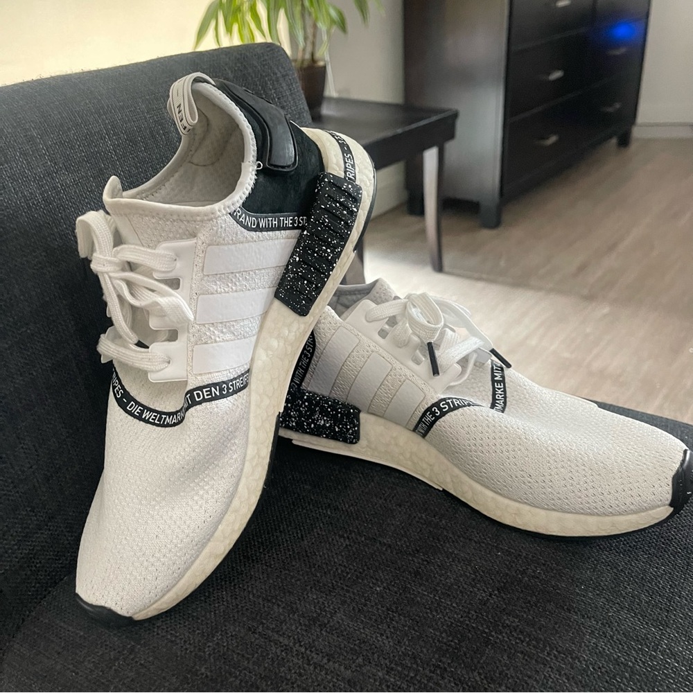 Men’s Adidas Boost Size 10